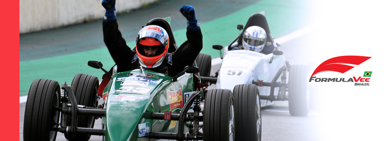 Com muito equilíbrio, quatro pilotos dividem as vitórias na Fórmula Vee em Interlagos