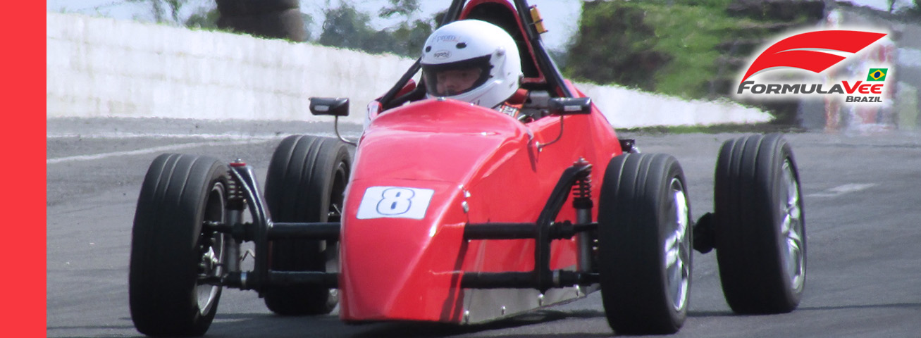 Amazonense larga até o emprego para realizar o sonho de ser piloto em sua estreia na Fórmula Vee