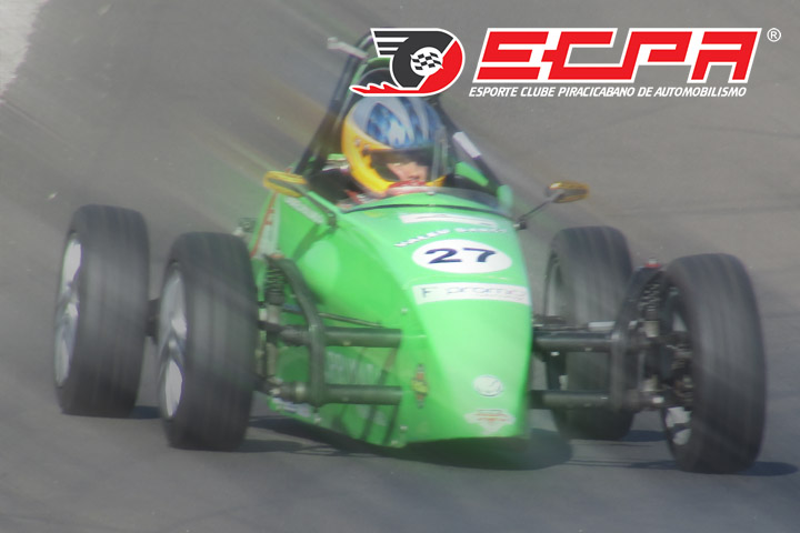 Carro autografado por Rubens Barrichello conquista a 3ª vitória seguida na FVee