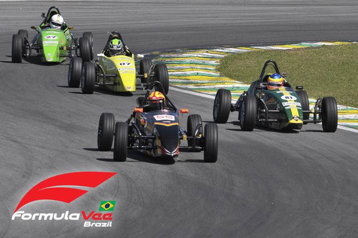 Duelo de gerações marca a decisão da Fórmula Vee em Interlagos