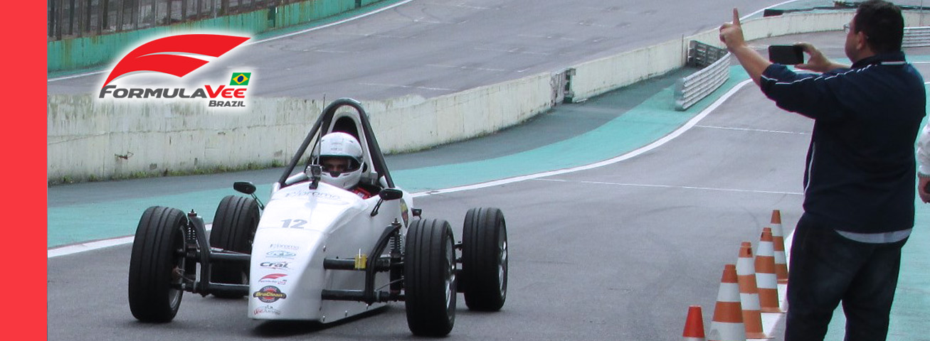 Elisio Netto vence pela segunda vez em Interlagos e assume a liderança na Fórmula Vee Jr